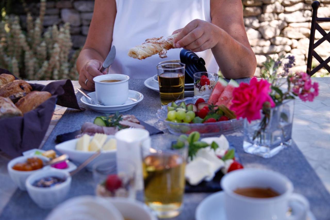 La Figue Noire Bed and Breakfast Caromb Buitenkant foto