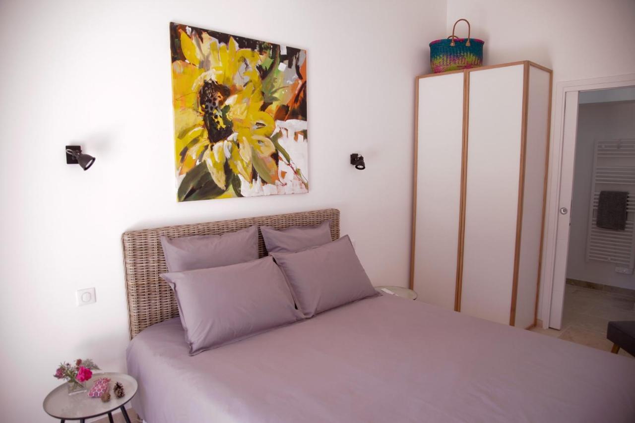 La Figue Noire Bed and Breakfast Caromb Buitenkant foto
