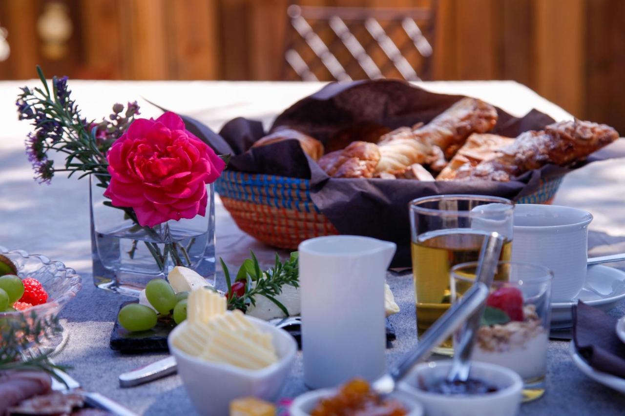 La Figue Noire Bed and Breakfast Caromb Buitenkant foto